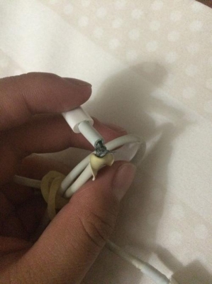 苹果充电头保修多久？（苹果充电线保修多久）